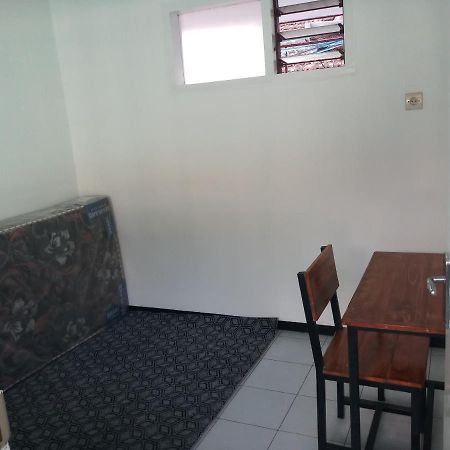 Welirang 20B Homestay - Max 2 Orang Per Kamar Маланг Экстерьер фото