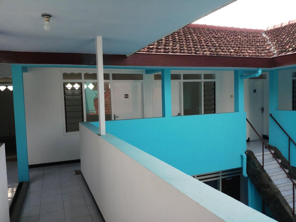 Welirang 20B Homestay - Max 2 Orang Per Kamar Маланг Экстерьер фото