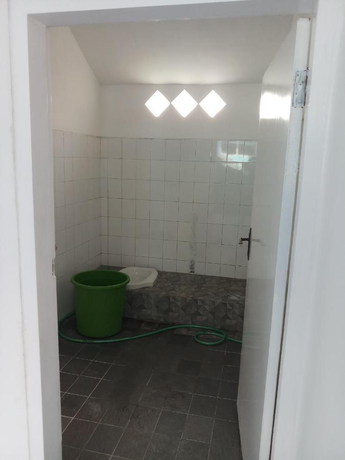 Welirang 20B Homestay - Max 2 Orang Per Kamar Маланг Экстерьер фото